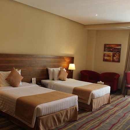 Al Khaleej Palace Deira Hotel Дубай Екстериор снимка