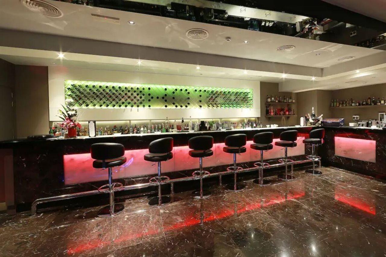 Al Khaleej Palace Deira Hotel Дубай Екстериор снимка