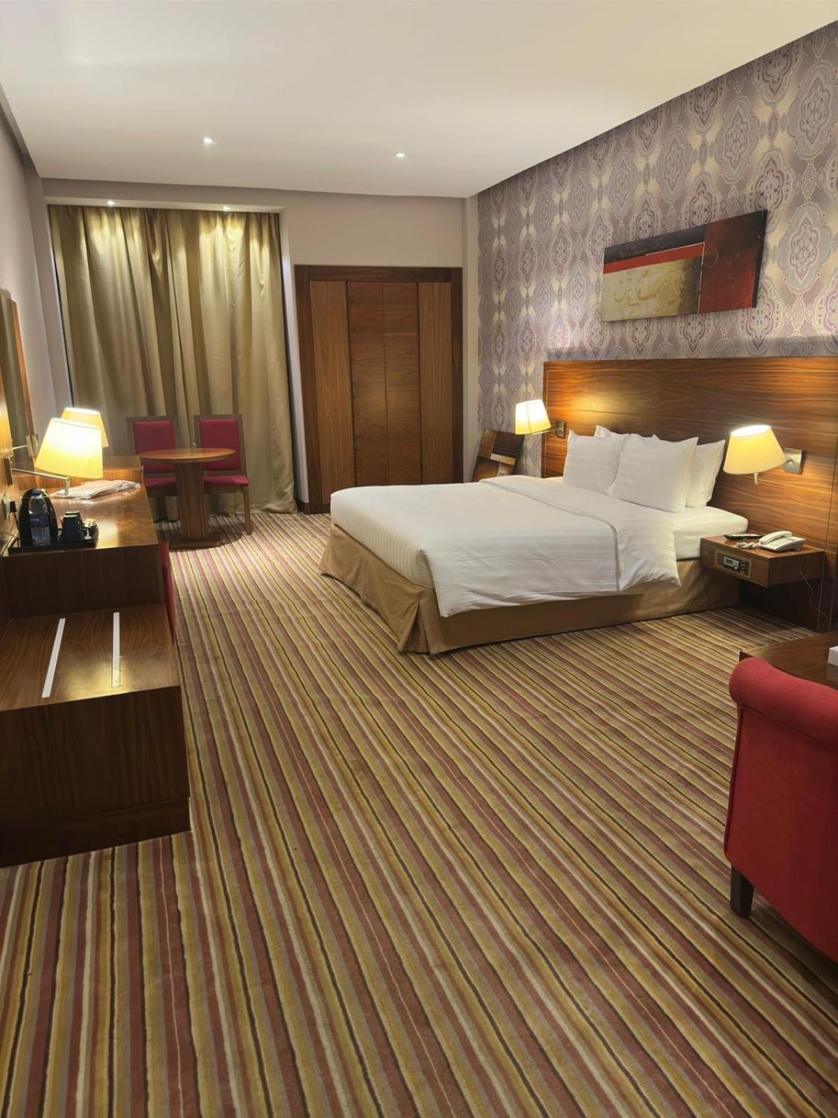 Al Khaleej Palace Deira Hotel Дубай Екстериор снимка